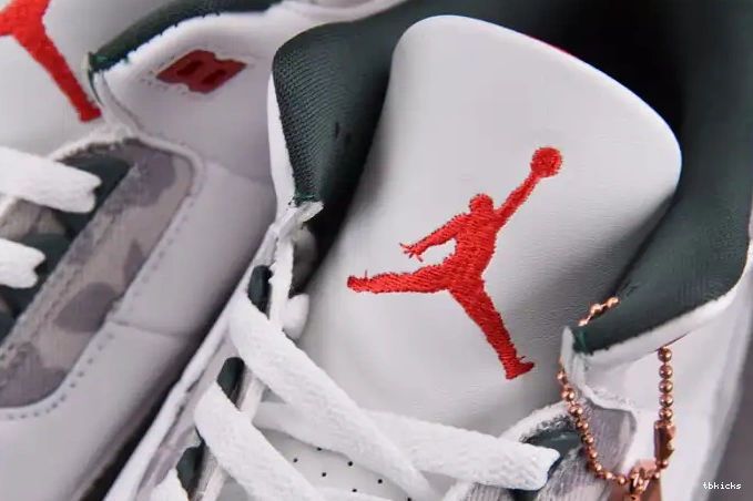 Cheap TB Retro Jordan HM6993-100 3 Wings 0513